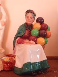 THE OLD BALLOON SELLER / ROYAL DOULTON