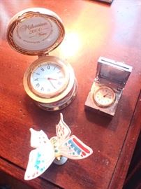 MINI CLOCKS / BUTTERFLY