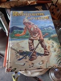 VINTAGE BOOKS ROBINSON CRUSOE