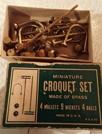 MINIATURE CROQUET SET / BRASS