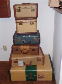 VINTAGE SUITCASES