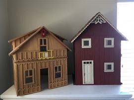 Vintage doll houses