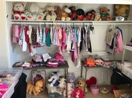  Miscellaneous stuff animals and children’s clothing 