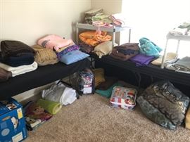  Miscellaneous linens