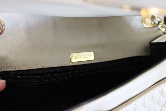 Bally purse