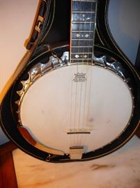 Hondo Banjgo Resonator, 5 String, with Case