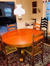 Round oak kitchen table