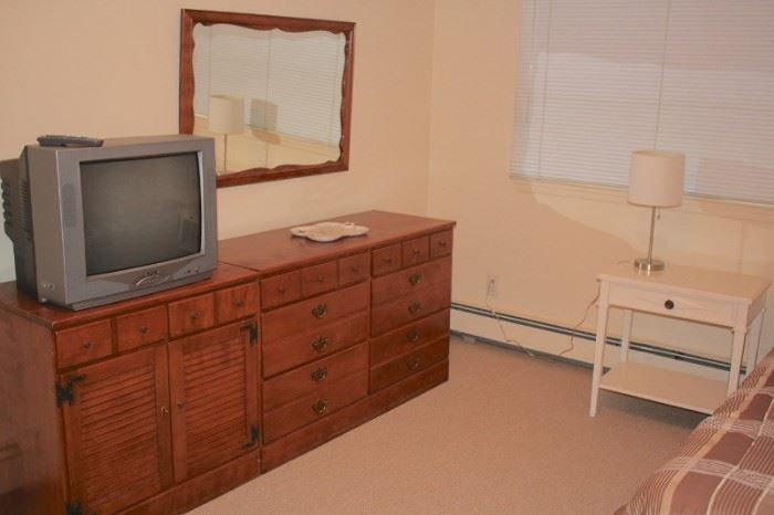 Triple Dresser, Mirror and Nightstand with Lamp