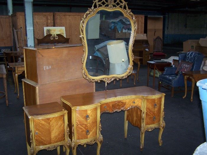 FRENCH-STYLE VANITY & NIGHT STAND