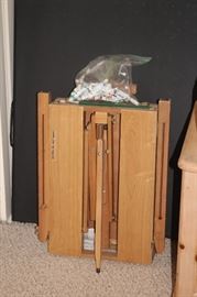 Collapsible Easel and Supplies