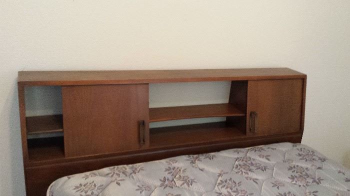 Mid-century modern head board for double bed.
