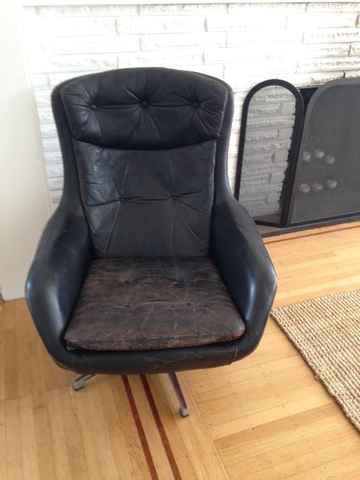Vintage black leather chair (tears in leather/fading)
