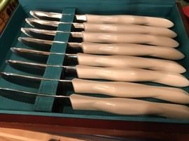 #53 Cutco set of 8 1759 Knives White Handle in Case $125.00
