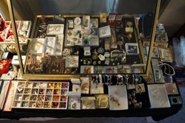 Great vintage pieces!  Eisenberg Ice, Kramer, Jade, Pandora, Jets, Mexican Silver.  Loads of gold !  This is a great collection of all kinds of pieces