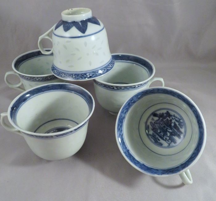 Republic Period Chinese Blue & White Canton-Style Tea Cups with Rice Grain Decoration 