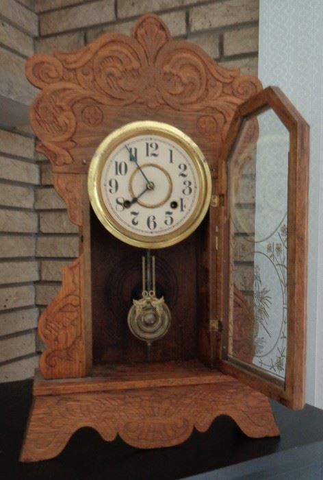 Antique Eastlake style 2 keywind clock