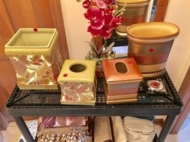 BATHROOM ACCESSORIES