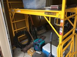 METALTECH ROLLING SCAFFOLD