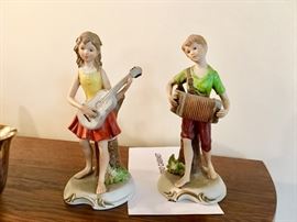 CAPODIMONTE FIGURINES