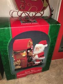 ANIMATED CHRISTMAS DISPLAY FIGURE