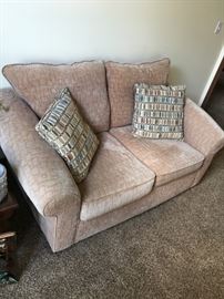 LOVESEAT