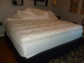 Like New King Size Mattress Set