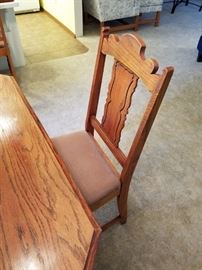 Antique J.C. Dexter Table and 6 Chairs. Very nice Condition.