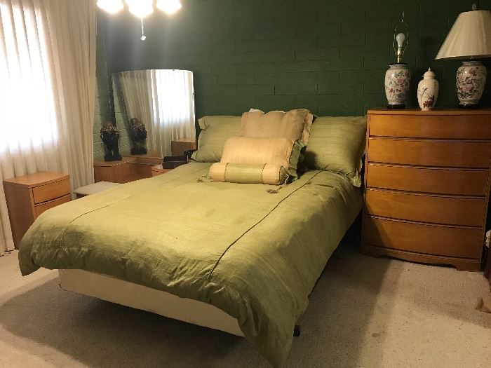 Queen size bed and complete bedroom set
