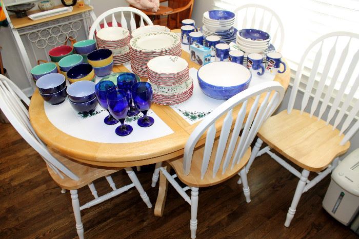 Kitchen table with leaf and 4 chairs - several sets of dishes