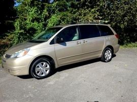 2005 Toyota Sienna - 149k miles - nice condition