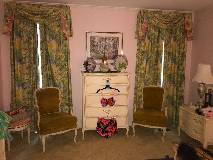 Henredon Louis XV dresser, end tables and accent chairs