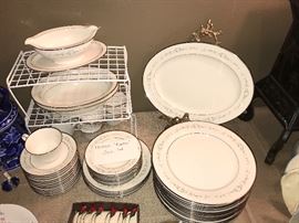 51pc of Noritake "Heather" China