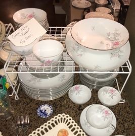 Contour China "Rambler Pattern"