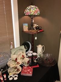 Dale Tiffany Lamp, Variety of Christmas Serving Pieces