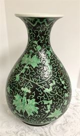 Gumps vase