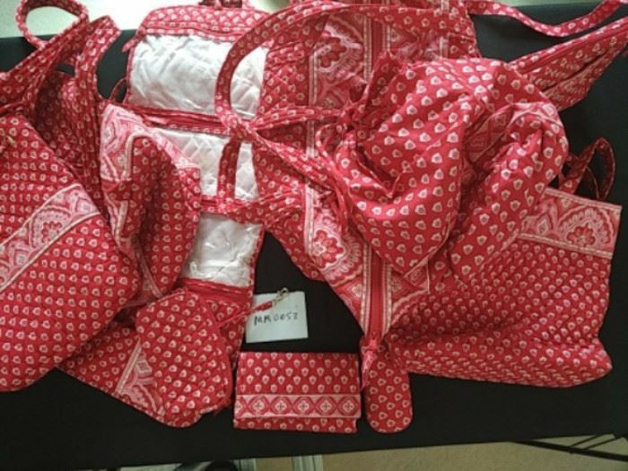 Vera Bradley Ladies' Handbag Set https://ctbids.com/#!/description/share/46137