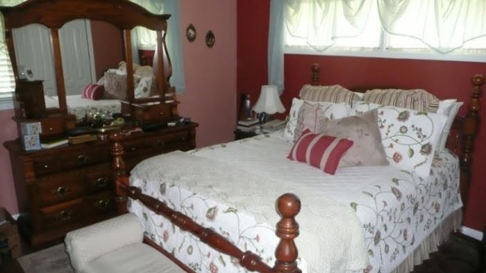 Antique Bedroom Suite (Queen Sized)