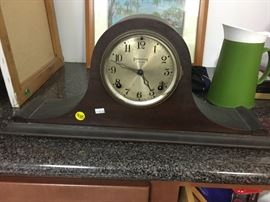 Ingraham Eight Day Hat Mantel Clock PT0935 https://www.ebay.com/itm/113304985021