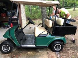 EZ-GO GOLF CART