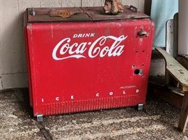 COCA COLA COOLER MACHINE
