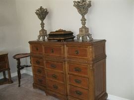 King Size Bedroom Suite 