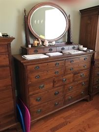 Dresser / Mirror - $ 420.00   - Durham Furniture