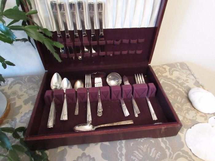 Silver plate flatware with box