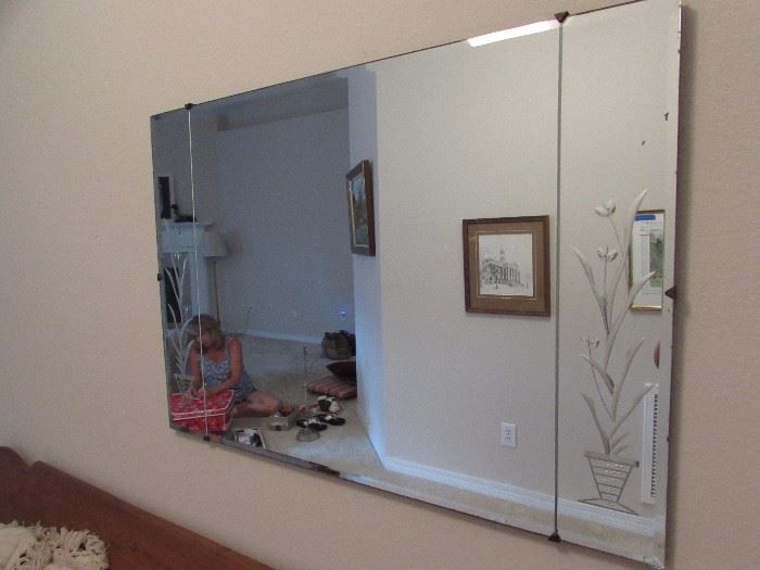 Etched ungramed mirror