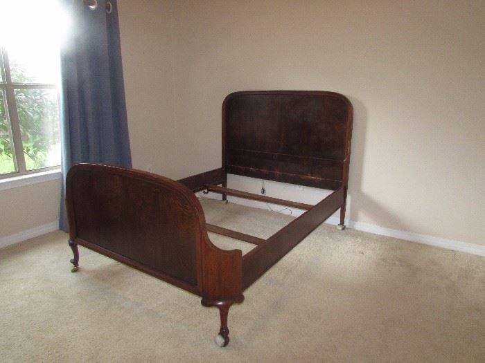 Vintage full size bed,