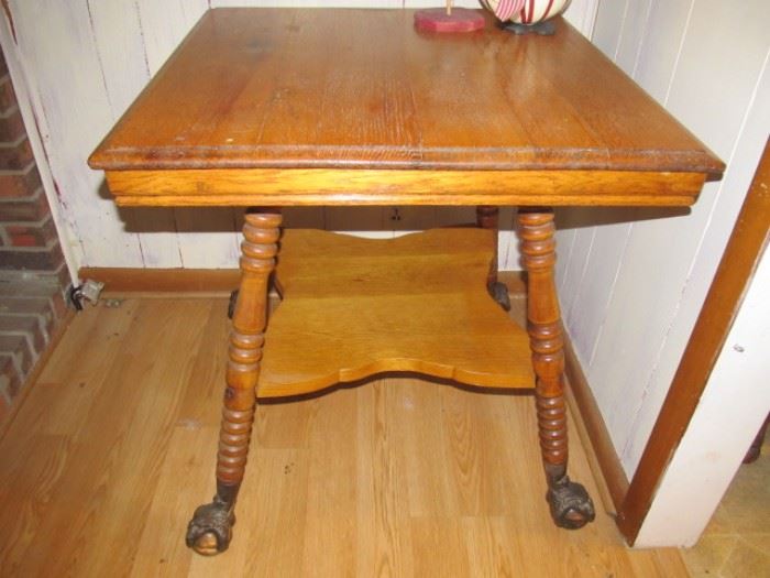 Oak claw and marble foot table