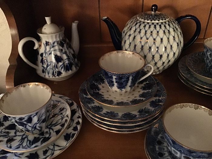  Russian porcelain teapots