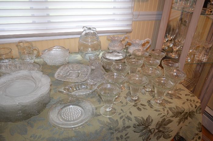 Tons of Glassware....