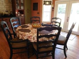 60" ROUND TABLE WITH 6 CHAIRS