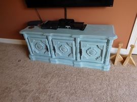 painted  storage  piece  only